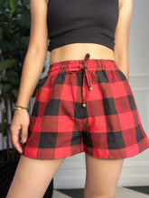 Charger l'image dans la galerie, red shorts