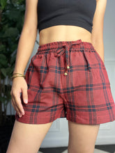 Charger l'image dans la galerie, red shorts 1