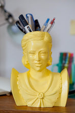 Charger l'image dans la galerie, Filipiniana pot in light yellow