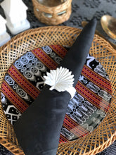 Load image into Gallery viewer, Anahaw napkin rings holder