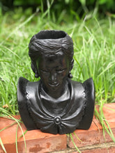 Charger l'image dans la galerie, Filipiniana pot in black