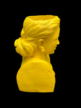Charger l'image dans la galerie, Filipiniana pot in yellow