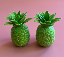 Load image into Gallery viewer, Pineapple Shakers