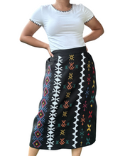 Load image into Gallery viewer, South cotabato black linen skirt Size L