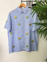 Charger l'image dans la galerie, Calamansi blue stripe polo 01