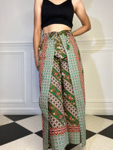 Load image into Gallery viewer, Batik pants L