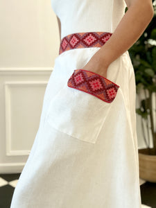 Armie skirt in white with red langkit