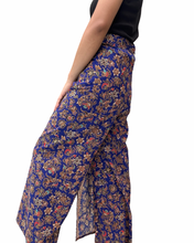 Charger l&#39;image dans la galerie, Carmela blue wrapped around pants free size