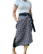 Charger l'image dans la galerie, Bea wrap skirt