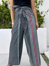 Load image into Gallery viewer, Solenn 22 wrapped around pants free size