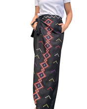 Load image into Gallery viewer, T’boli Garterized wrap pants black