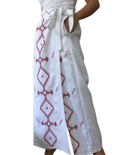 Charger l'image dans la galerie, T’boli Garterized wrap pants white 01