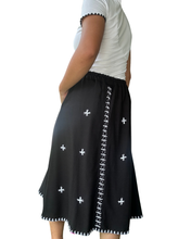 Load image into Gallery viewer, Tweetums skirt in black