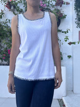 Load image into Gallery viewer, Tweetums tank top white S