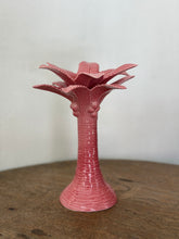 Charger l'image dans la galerie, Coconut candlestick in pink