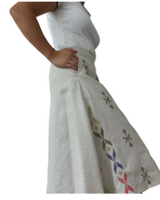 Charger l'image dans la galerie, South cotabato skirt Size S oat