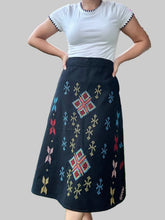 Charger l'image dans la galerie, South cotabato black denim skirt Size XL