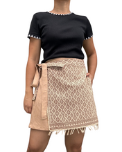 Load image into Gallery viewer, Yakan shorts Garterized wrap shorts 03