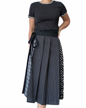 Charger l'image dans la galerie, Black wrap skirt 01