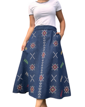 Charger l'image dans la galerie, South cotabato denim skirt Size M