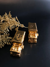 Load image into Gallery viewer, Jeepney Shakers in gold