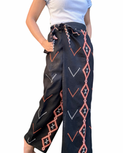 Charger l&#39;image dans la galerie, T’boli Garterized wrap pants