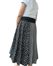 Charger l'image dans la galerie, Black wrap skirt 01
