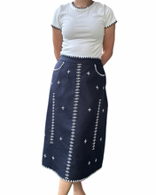 Charger l'image dans la galerie, Carole skirt in navy blue 02
