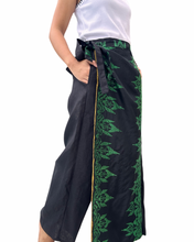 Load image into Gallery viewer, Inaul Garterized wrap pants green