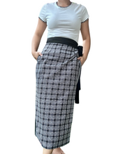 Charger l'image dans la galerie, Bea wrap skirt