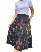 Charger l'image dans la galerie, South cotabato skirt Size M