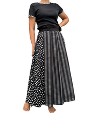 Load image into Gallery viewer, Black wrap skirt