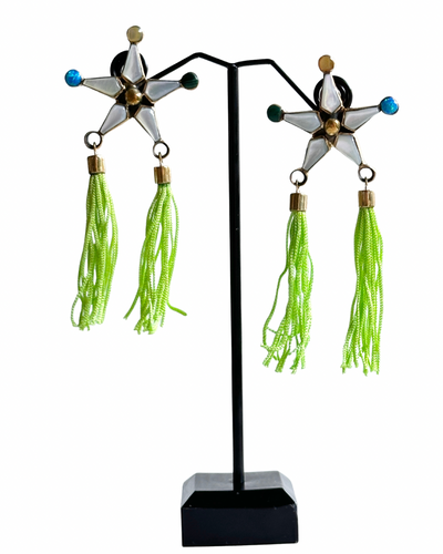 Parol earrings with yellowgreen tassel