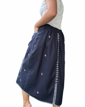 Charger l'image dans la galerie, Carole skirt in navy blue 01