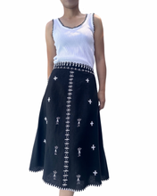 Load image into Gallery viewer, Tweetums skirt in black