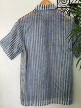 Load image into Gallery viewer, Stripe blue pinya polo