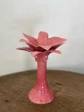 Charger l'image dans la galerie, Coconut candlestick in pink