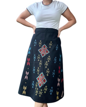 Charger l'image dans la galerie, South cotabato black denim skirt Size M
