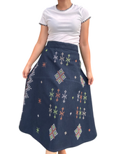 Charger l'image dans la galerie, South cotabato denim skirt Size XL
