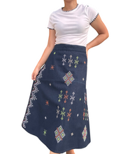 Charger l'image dans la galerie, South cotabato denim skirt Size XL