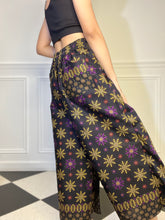 Load image into Gallery viewer, Batik pants xL