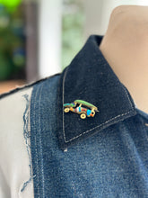 Load image into Gallery viewer, Jeepney small brooch 05