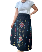 Charger l'image dans la galerie, South cotabato black denim skirt Size M