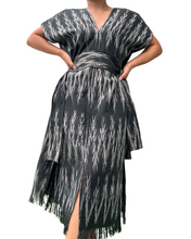 Load image into Gallery viewer, Ikat Sinag dress in black