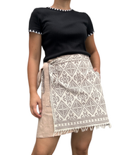 Load image into Gallery viewer, Yakan shorts Garterized wrap shorts 04