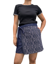 Load image into Gallery viewer, Yakan shorts Garterized wrap shorts