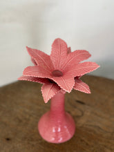 Charger l'image dans la galerie, Coconut candlestick in pink