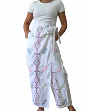 Load image into Gallery viewer, T’boli Garterized wrap pants white 02