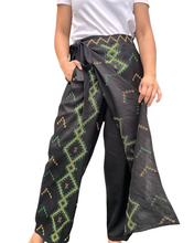 Load image into Gallery viewer, T’boli Garterized wrap pants black 01