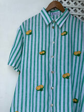 Charger l'image dans la galerie, Calamansi green stripe polo